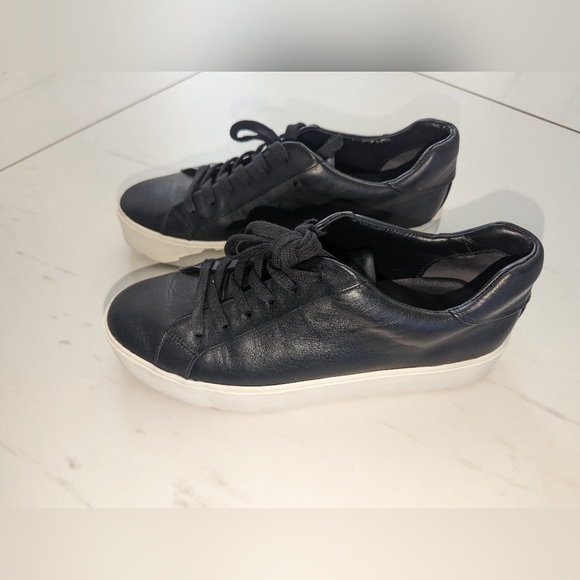 Black Leather Slip On Sneaker by Vince - size 8 - Picture 3 of 3